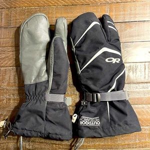 Outdoor Research three fingered gloves M